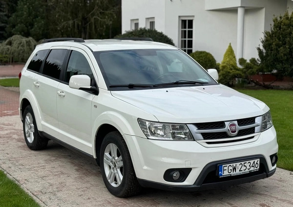 Fiat Freemont cena 40900 przebieg: 240000, rok produkcji 2014 z Starachowice małe 121